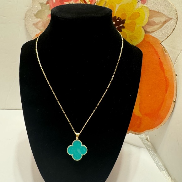 BLUE CLOVER Golden girls statement Necklace, Minimalist Golden Hypoallergenic… - Picture 12 of 13